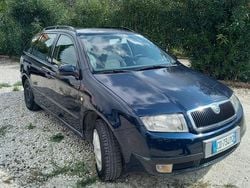 Blu Usata 2002 Skoda Fabia Due volumi | 1600 € (Buon prezzo)