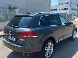 Grigio Usata 2014 VW Touareg SUV | 19.900 € (Cara)
