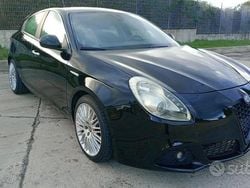 Nero Usata 2010 Alfa Romeo Giulietta Tre volumi | 4200 € (Buon prezzo)