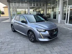 Argento Usata 2023 Peugeot 208 Allure Due volumi | 15.950 € (Buon prezzo)