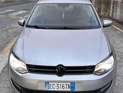 Usata 2010 VW Polo Highline Tre volumi | 4800 € (Buon prezzo)