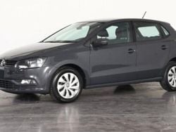 Grigio scuro pastello Usata 2016 VW Polo Trendline Due volumi | 8000 € (Buon prezzo)