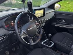 Verde Usata 2023 Dacia Jogger Monovolume | 14.200 € (Buon prezzo)