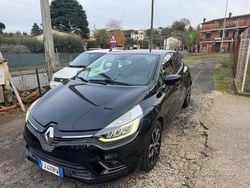 Nero Usata 2017 Renault Clio IV Zen Tre volumi | 7900 € (Buon prezzo)
