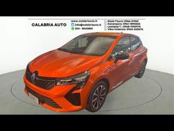 Arancione Nuova 2025 Renault Clio V Techno Tre volumi | 19.500 € (Buon prezzo)