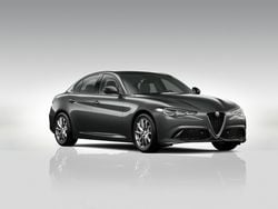 Grigio vesuvio Usata 2023 Alfa Romeo Giulia Ti | 51.292 € (Molto cara)