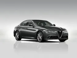 Grigio vesuvio Usata 2023 Alfa Romeo Giulia Ti | 51.292 €