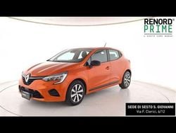 Arancio Usata 2023 Renault Clio V Equilibre Tre volumi | 12.490 € (Ottimo prezzo)