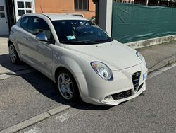 Bianco Usata 2011 Alfa Romeo MiTo Distinctive Due volumi | 3500 € (Ottimo prezzo)