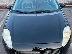 Nero Usata 2009 Fiat Punto Tre volumi | 2499 €