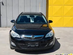 Nero Usata 2011 Opel Astra Station wagon | 5000 € (Buon prezzo)