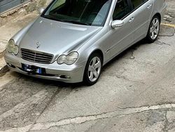 Grigio Usata 2003 Mercedes C220 Tre volumi | 2100 € (Molto cara)