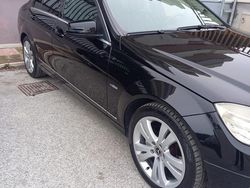 Nero Usata 2010 Mercedes C220 Tre volumi | 7500 €