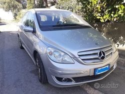 Usata 2006 Mercedes 200 Tre volumi | 500 € (Ottimo prezzo)