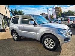 Grigio Usata 2016 Mitsubishi Pajero SUV | 15.900 € (Buon prezzo)