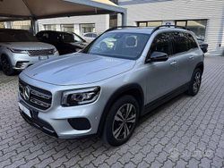 Argento / metallizzato Usata 2021 Mercedes GLB200 SUV | 30.900 € (Ottimo prezzo)