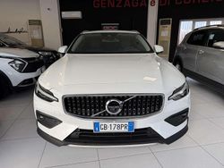 Other Usata 2020 Volvo V60 CC Business Edition Station wagon | 27.700 € (Ottimo prezzo)