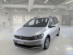 Argento Usata 2021 VW Touran Business Monovolume | 19.150 € (Super prezzo)
