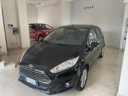 Nero Usata 2015 Ford Fiesta Titanium Due volumi | 6990 € (Buon prezzo)