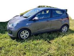 Grigio Usata 2018 Hyundai i10 Comfort Due volumi | 8750 € (Buon prezzo)