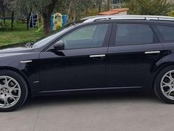 Usata 2011 Alfa Romeo 159 Distinctive Station wagon | 12.500 € (Molto cara)