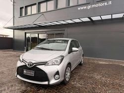 Grigio Usata 2015 Toyota Yaris Active Tre volumi | 8500 € (Ottimo prezzo)