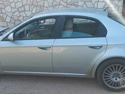 Usata 2005 Alfa Romeo 159 Tre volumi | 4000 € (Cara)