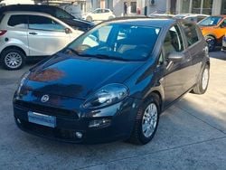 Grigio Usata 2015 Fiat Punto Lounge Tre volumi | 6300 € (Buon prezzo)