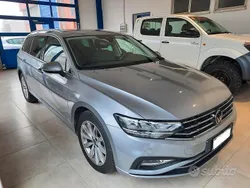 Grigio Usata 2022 VW Passat Business Station wagon | 16.800 € (Buon prezzo)
