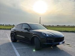 Nero Usata 2022 Porsche Cayenne SUV | 85.000 € (Buon prezzo)