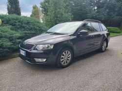 Nero Usata 2015 Skoda Octavia Executive Station wagon | 12.500 € (Buon prezzo)