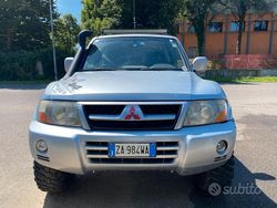 Grigio Usata 2007 Mitsubishi Pajero SUV | 9500 €