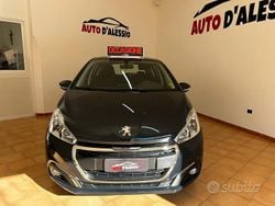 Grigio Usata 2019 Peugeot 208 Signature Sky Due volumi | 10.300 € (Buon prezzo)