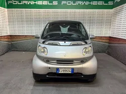 Argento Usata 2006 Smart ForTwo Coupé Passion Due volumi | 2300 € (Ottimo prezzo)