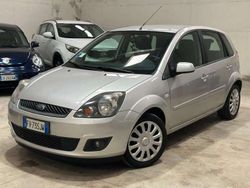 Argento Usata 2008 Ford Fiesta Due volumi | 2690 € (Buon prezzo)