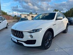 Bianco Usata 2021 Maserati Levante SUV | 45.999 € (Buon prezzo)