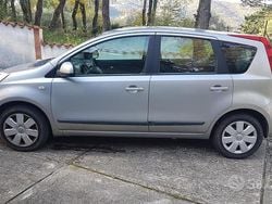 Grigio Usata 2007 Nissan Note Due volumi | 2900 € (Buon prezzo)