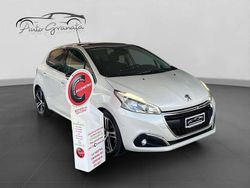 Bianco Usata 2015 Peugeot 208 GT-line Due volumi | 8990 € (Buon prezzo)