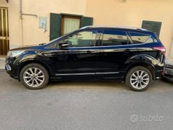 Nero Usata 2018 Ford Kuga Vignale SUV | 16.000 € (Buon prezzo)