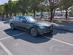 Grigio Usata 2011 BMW 750 Tre volumi | 15.000 € (Buon prezzo)