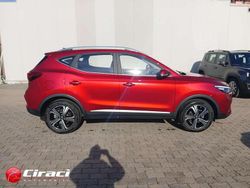 Rosso Usata 2022 MG ZS Comfort Tre volumi | 13.500 € (Ottimo prezzo)
