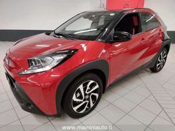 Bordeaux Usata 2024 Toyota Aygo Play Due volumi | 16.900 € (Molto cara)