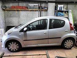 Grigio Usata 2007 Peugeot 107 Due volumi | 3300 € (Buon prezzo)