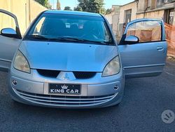 Grigio Usata 2005 Mitsubishi Colt Instyle Tre volumi | 1500 € (Super prezzo)