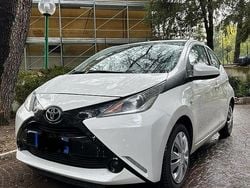 Bianco Usata 2015 Toyota Aygo X-cite Due volumi | 7900 € (Buon prezzo)