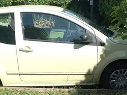 Giallo Usata 2004 Citroën C2 Exclusive Due volumi | 1500 € (Buon prezzo)