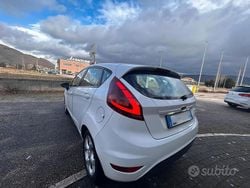 Usata 2012 Ford Fiesta Titanium Tre volumi | 4990 € (Buon prezzo)