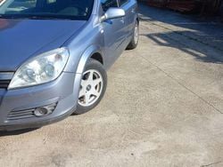 Usata 2005 Opel Astra Cosmo Tre volumi | 1700 € (Ottimo prezzo)