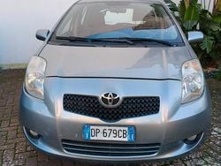 Grigio Usata 2008 Toyota Yaris Tre volumi | 1700 € (Super prezzo)
