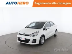 Bianco Usata 2015 Kia Rio Active Tre volumi | 7799 € (Buon prezzo)